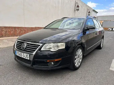 Usado VW Passat 105 CV (77 kW) 2008 Azul Familiar