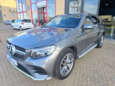 Usado Mercedes GLC220 170 CV (125 kW) 2019 Gris / plata SUV