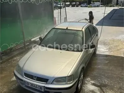 Usado Honda Civic LS 115 CV (84 kW) 1998 Gris / plata Berlina