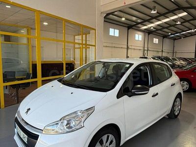 Usado Peugeot 208 Access 75 CV (55 kW) 2016 Blanco Utilitario