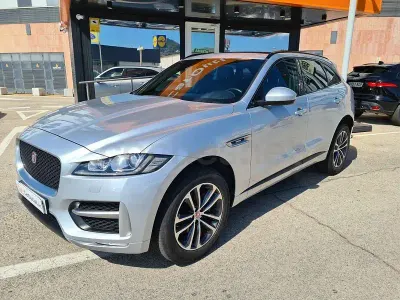 Usado Jaguar F-Pace R-Sport 250 CV (183 kW) 2019 Gris / plata SUV