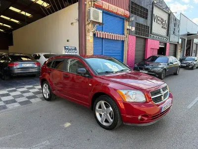 Usado Dodge Caliber SXT 140 CV (102 kW) 2007 Granate Utilitario