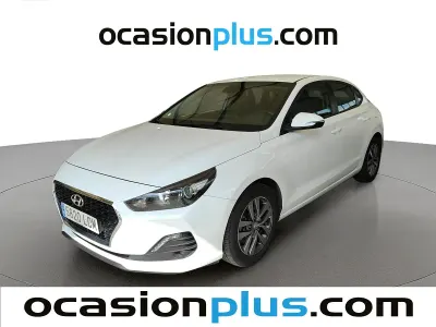 Begagnad Hyundai i30 120 HK (88 kW) 2019 Vit Sedan