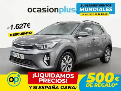 Usado Kia Stonic 100 CV (73 kW) 2025 Gris SUV