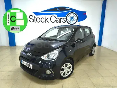 Usado Hyundai i10 66 CV (48 kW) 2014 Negro Utilitario