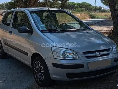 Usado Hyundai Getz 63 CV (46 kW) 2003 Gris / plata Utilitario