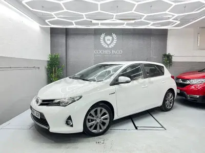 Usado Toyota Auris Hybrid