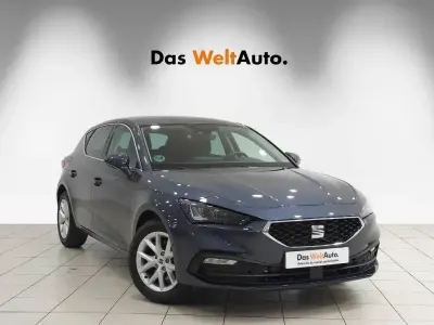 Begagnad Seat Leon Style 116 HK (85 kW) 2025 Grå Sedan