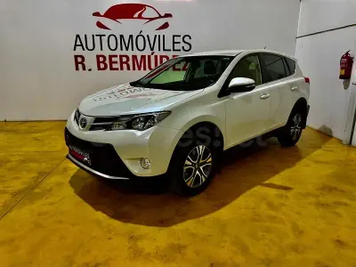 Usado Toyota RAV4 Executive 150 CV (110 kW) 2015 Blanco SUV