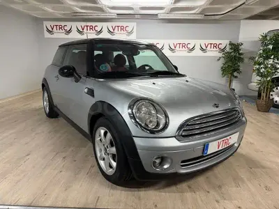 Usado Mini ONE 98 CV (72 kW) 2010 Gris / plata Utilitario