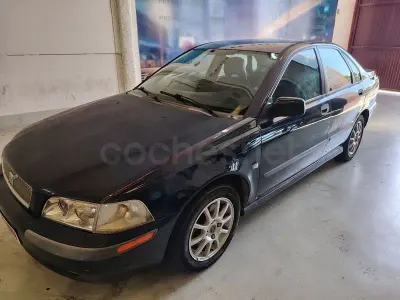 Usado Volvo S40 122 CV (89 kW) 2001 Azul Berlina