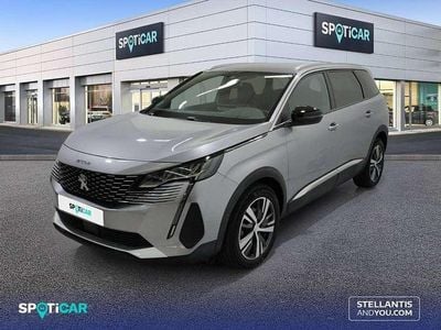 Usado Peugeot 5008 Allure 131 CV (96 kW) 2024 Gris Monovolumen