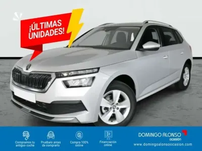 Usado Skoda Kamiq Ambition 110 CV (80 kW) 2022 Plateado SUV