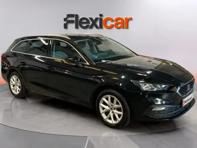 Usado Seat Leon FR 116 CV (85 kW) 2025 Negro Berlina