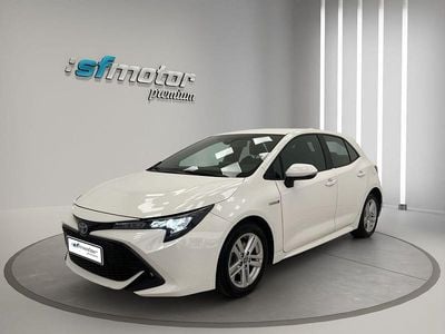 Usado Toyota Corolla Active 122 CV (89 kW) 2021 Blanco metalizado Berlina