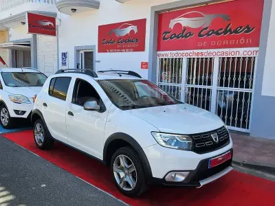 Usado Dacia Sandero Essentiel 73 CV (53 kW) 2018 Blanco Berlina