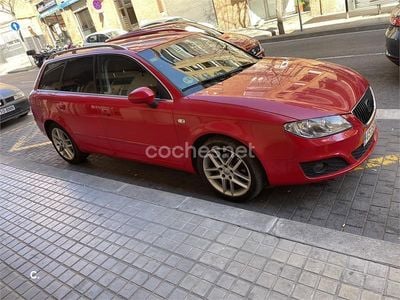 Usado Seat Exeo Reference 120 CV (88 kW) 2011 Rojo Familiar