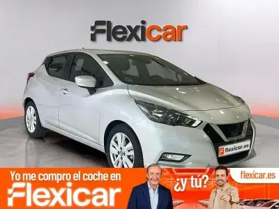 Usado Nissan Micra Acenta 92 CV (67 kW) 2022 Gris Utilitario