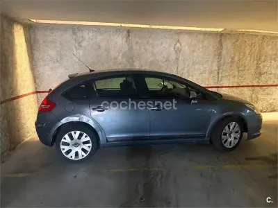 Usado Citroën C4 Exclusive 110 CV (80 kW) 2005 Gris / plata Berlina