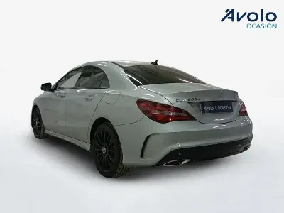 Usado Mercedes CLA200 150 CV (110 kW) 2019 Gris / plata Coupe