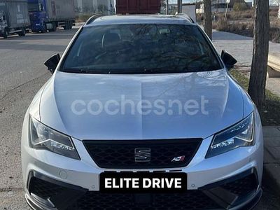 Gris / plata Usado 2017 Cupra Leon Familiar | 24.990 € (Un poco caro)