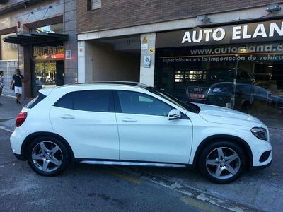 Begagnad Mercedes GLA200 AMG line 136 HK (100 kW) 2014 Vit SUV