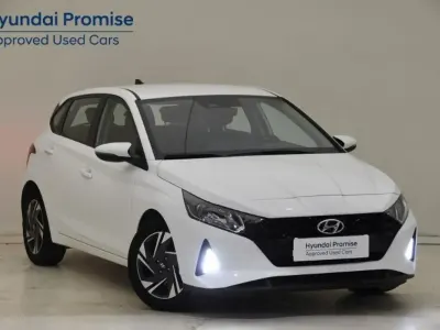 Begagnad Hyundai i20 100 HK (73 kW) 2022 Vit Halvkombi