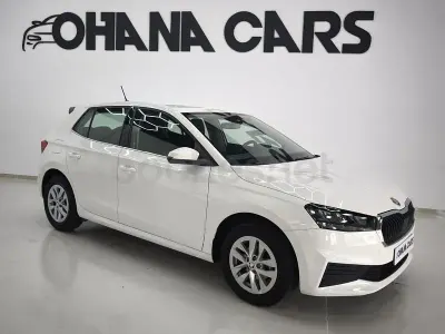 Usado Skoda Fabia Essence 95 CV (69 kW) 2024 Blanco Utilitario