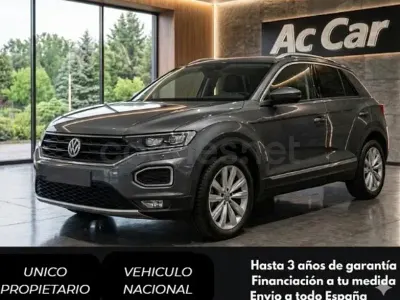 Usado VW T-Roc Advance 110 CV (80 kW) 2021 Gris / plata SUV