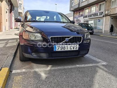 Usado Volvo S40 Kinetic 140 CV (102 kW) 2004 Azul Berlina