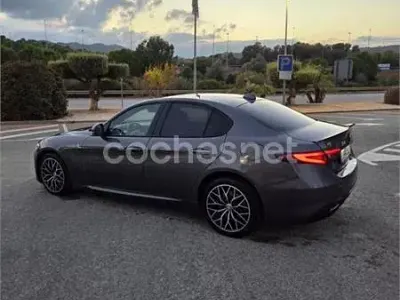 Usado Alfa Romeo Giulia Veloce 210 CV (154 kW) 2019 Gris / plata Berlina