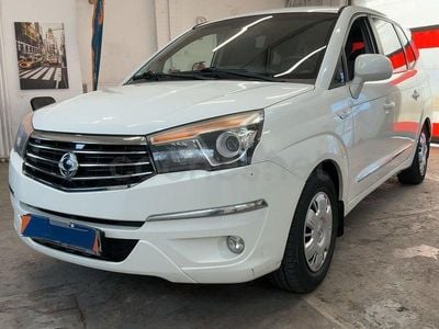 Usado SsangYong Rodius Limited 178 CV (130 kW) 2017 Blanco Monovolumen