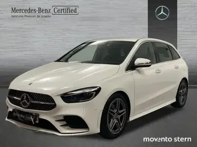 Usado Mercedes B200 AMG line 150 CV (110 kW) 2024 Blanco Monovolumen