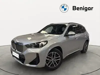 Usado BMW iX1 Comfort Edition 150 kW (204 CV) 2025 Gris plata SUV
