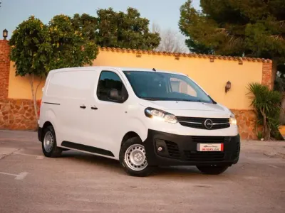 Usado Opel Vivaro 120 CV (88 kW) 2020 Blanco Monovolumen