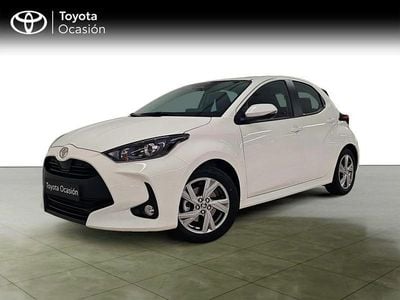 Usado Toyota Yaris Active 116 CV (85 kW) 2025 Blanco Utilitario