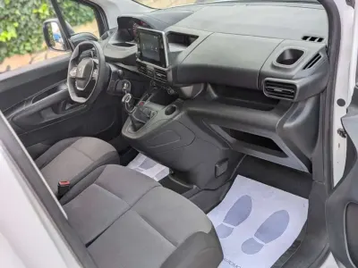 Usado Peugeot Partner Premium 102 CV (75 kW) 2020 Blanco Monovolumen