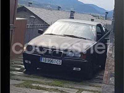 Negro Usado 2001 BMW 316 Berlina | 950 € (Buen precio)