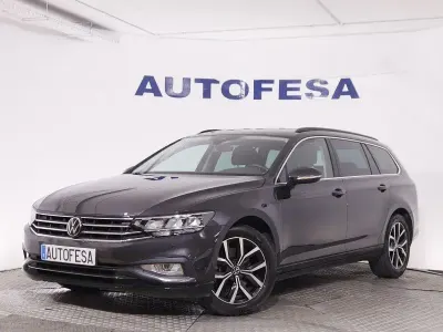 Usado VW Passat Executive 150 CV (110 kW) 2022 Gris Familiar