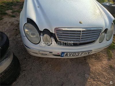 Usado Mercedes E320 Elegance 204 CV (150 kW) 2003 Blanco Berlina