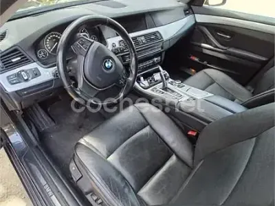 Usado BMW 520 177 CV (130 kW) 2011 Negro Familiar