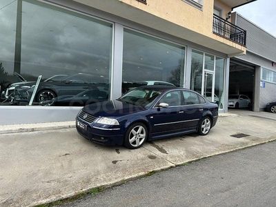 Usado VW Passat Comfortline 130 CV (95 kW) 2001 Azul Berlina