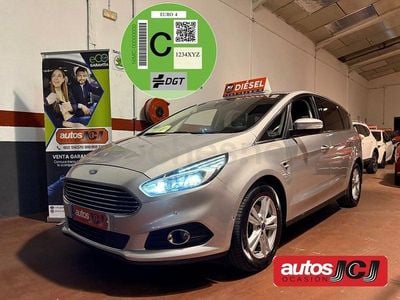 Usado Ford S-MAX Titanium 180 CV (132 kW) 2017 Gris / plata Monovolumen