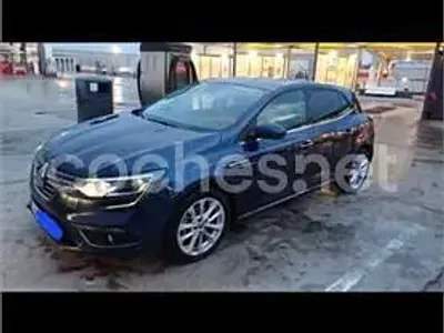 Usado Renault Mégane Zen 140 CV (102 kW) 2019 Azul Berlina