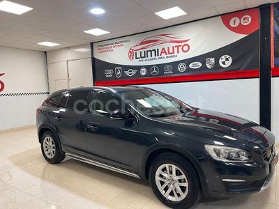 Usado Volvo V60 CC Momentum 150 CV (110 kW) 2016 Gris / plata Familiar