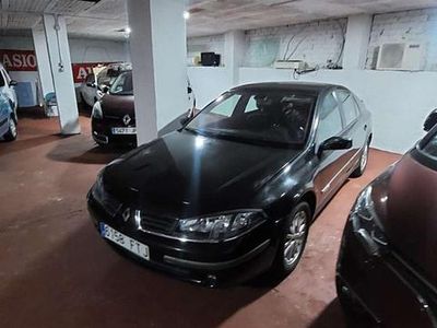 Usado Renault Laguna III Expression 111 CV (81 kW) 2007 Negro Berlina
