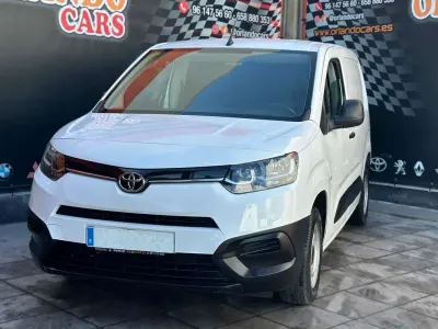 Usado Toyota Proace City City 102 CV (75 kW) 2022 Blanco Monovolumen