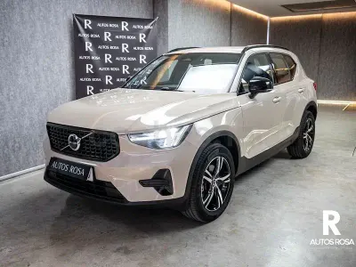 Usado Volvo XC40 Plus 163 CV (119 kW) 2025 Beige SUV