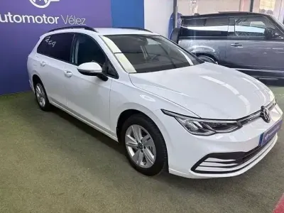 Usado VW Golf VIII Life 116 CV (85 kW) 2024 Blanco Familiar