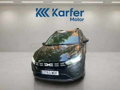 Occasion Dacia Sandero Essentiel 101 PK (74 kW) 2022 Zwart Sedan